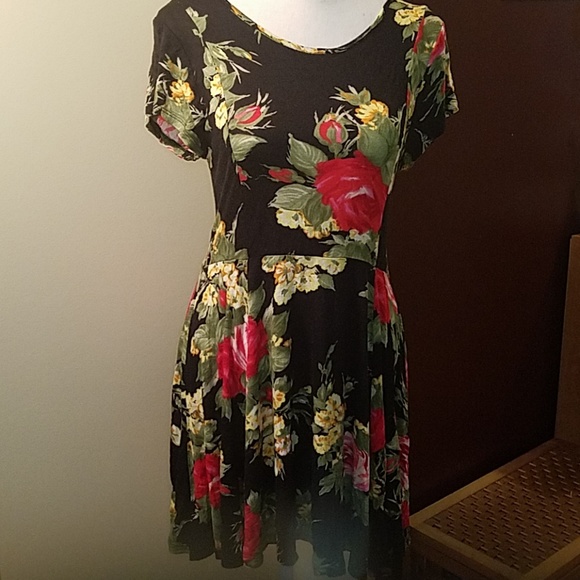 Minty Dresses & Skirts - Sale - Minty Floral Dress Sz Large from Nordstrom